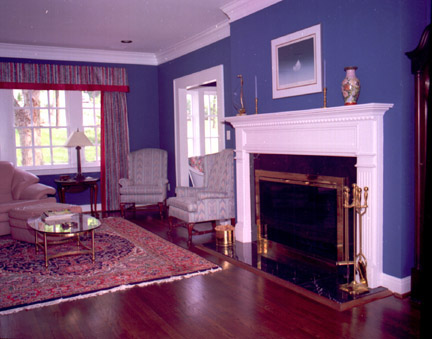 1interior.JPG (370673 bytes)